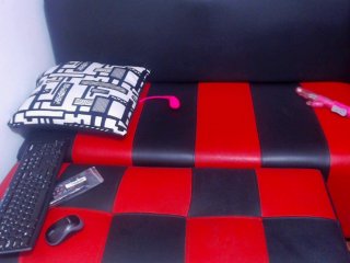 Live sex webcam photo for Charlotte-18 #127144338