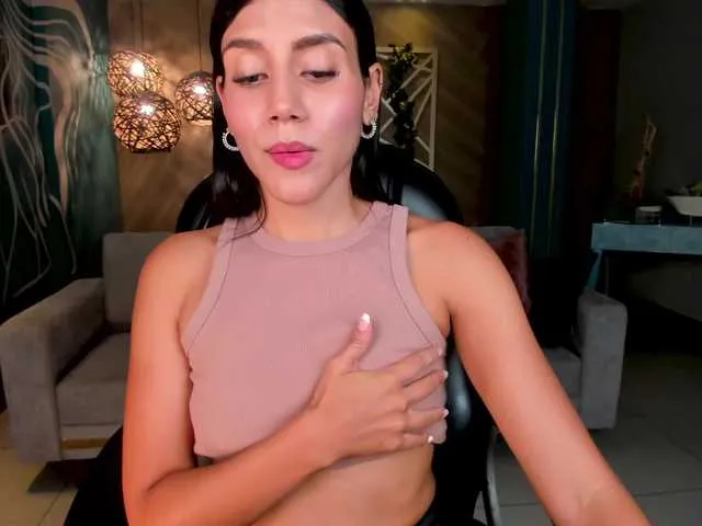 Live sex webcam photo for charlotte-Cox #277416393