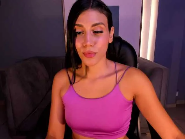 Live sex webcam photo for charlotte-Cox #277508458