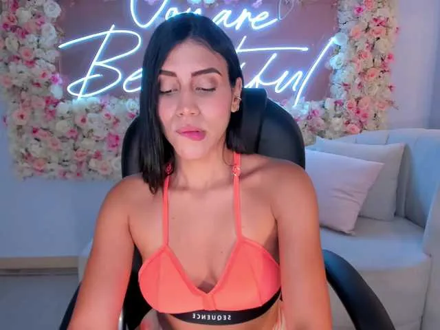Live sex webcam photo for charlotte-Cox #277555354