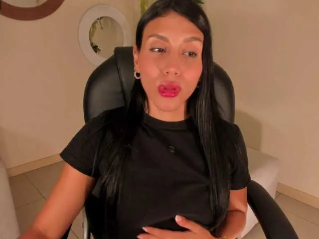 Live sex webcam photo for charlotte-Cox #277971732