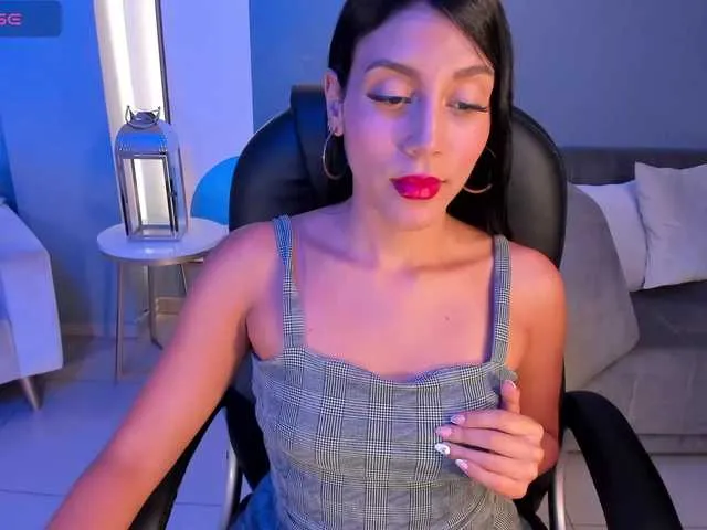 Live sex webcam photo for charlotte-Cox #278010865