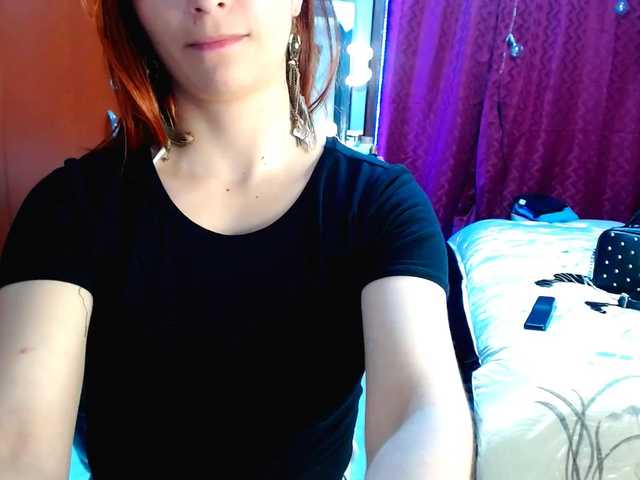 Live sex webcam photo for charlotte-swi #272049269