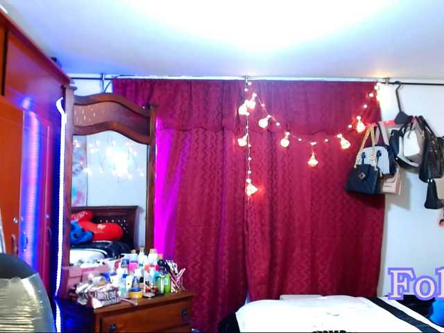 Live sex webcam photo for charlotte-swi #272104203