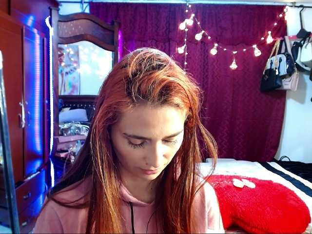 Live sex webcam photo for charlotte-swi #272222070