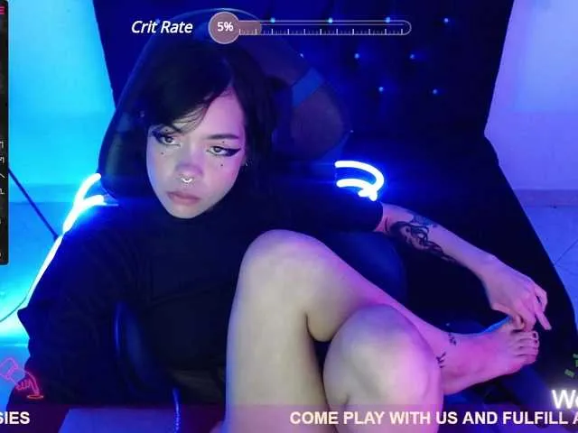 Live sex webcam photo for charlotte27 #275593745