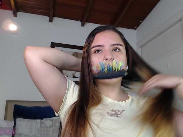 Live sex webcam photo for charlottebec #271828099