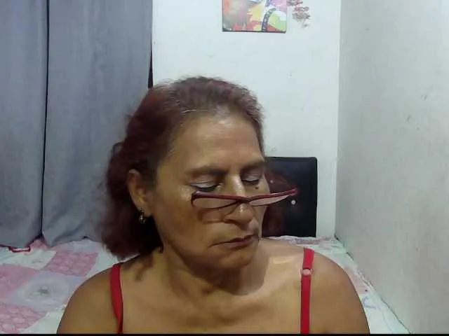 Live sex webcam photo for charrysexy #275426374