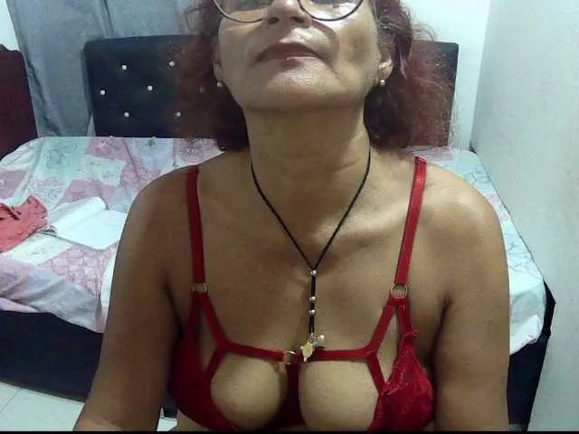 Live sex webcam photo for charrysexy #275558178