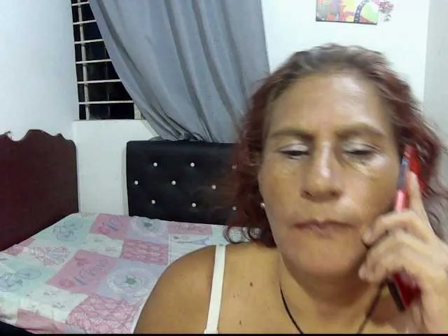 Live sex webcam photo for charrysexy #275570530