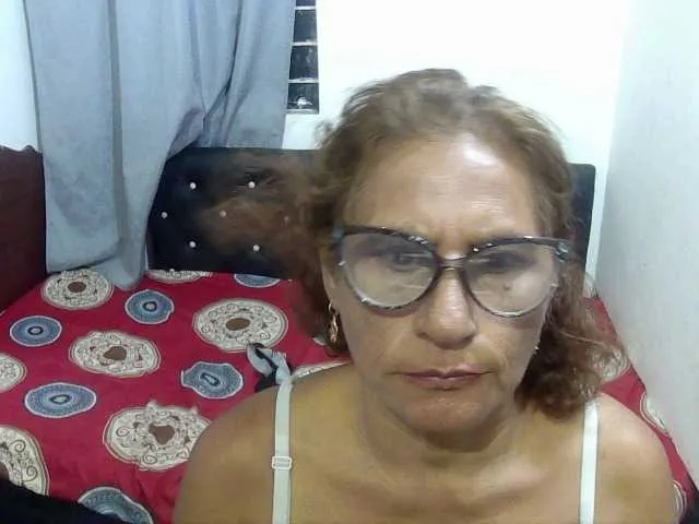 Live sex webcam photo for charrysexy #276118316