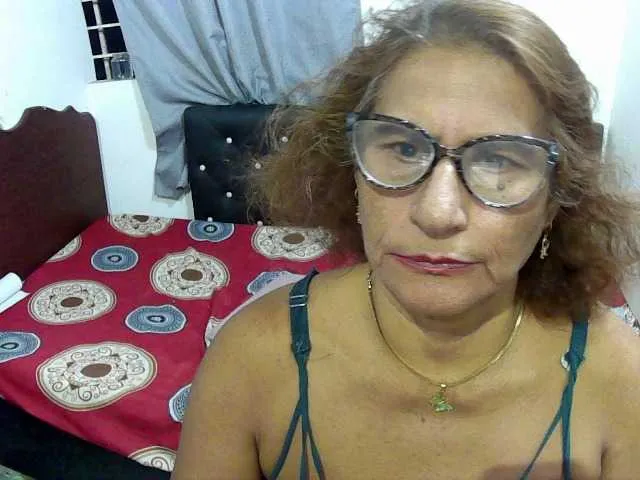 Live sex webcam photo for charrysexy #276344794