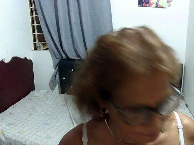 Live sex webcam photo for charrysexy #276368129