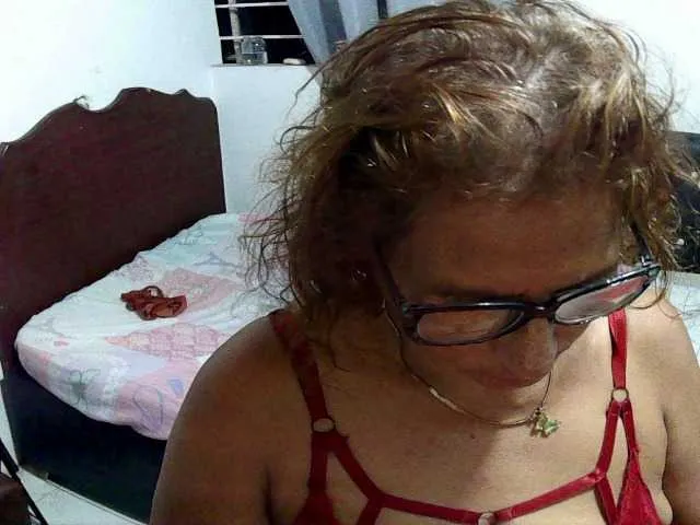 Live sex webcam photo for charrysexy #276485273