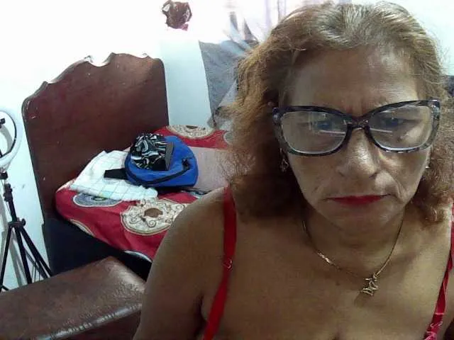 Live sex webcam photo for charrysexy #276536899