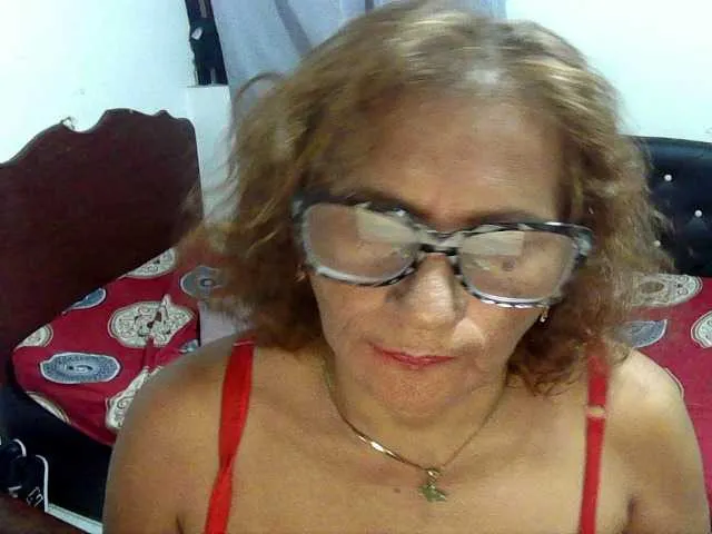 Live sex webcam photo for charrysexy #276540349