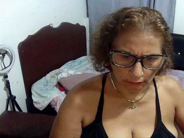 Live sex webcam photo for charrysexy #276630471