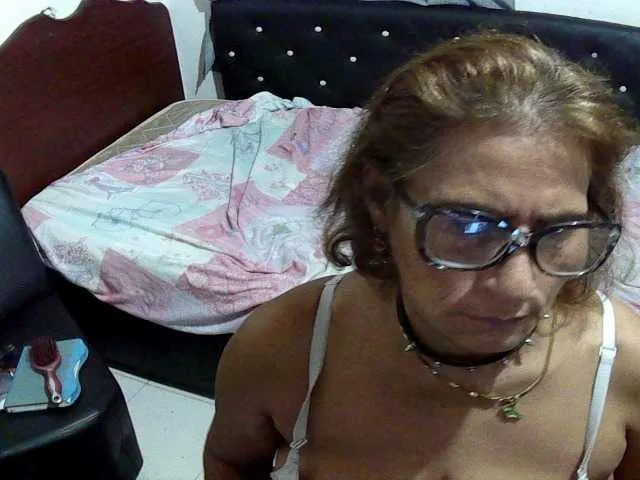 Live sex webcam photo for charrysexy #276847256