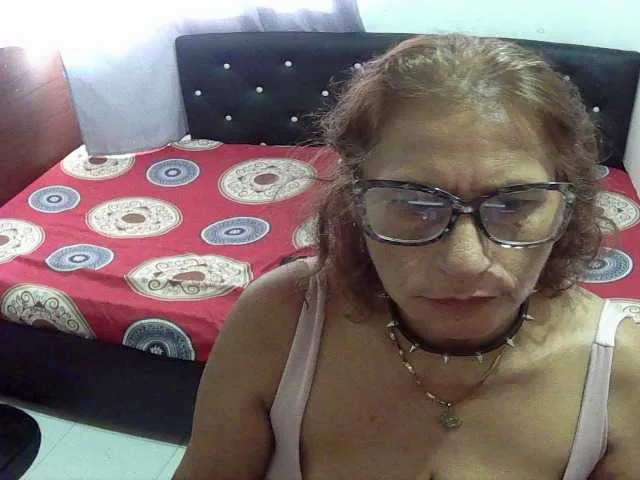 Live sex webcam photo for charrysexy #276955905