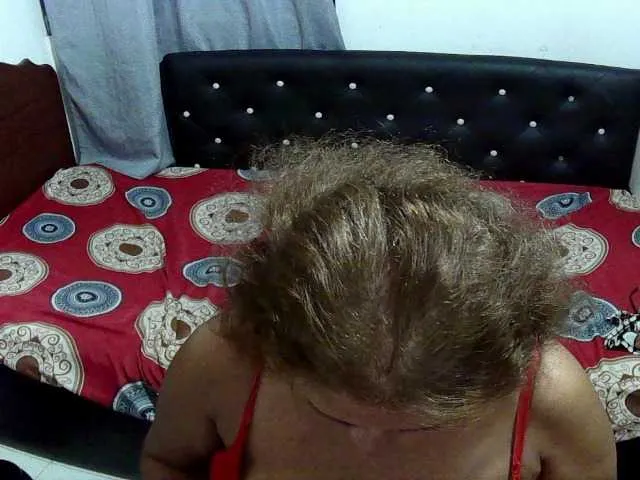 Live sex webcam photo for charrysexy #277000441