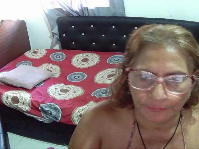 Live sex webcam photo for charrysexy #277317814