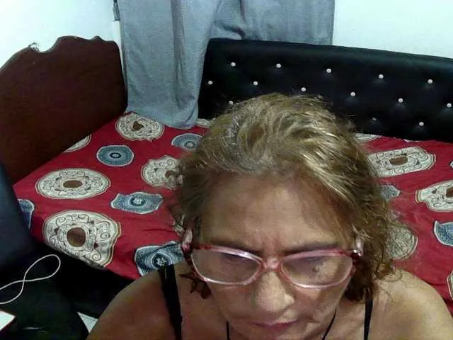 Live sex webcam photo for charrysexy #277343268