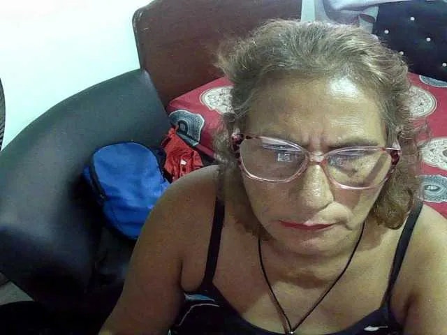 Live sex webcam photo for charrysexy #277374817