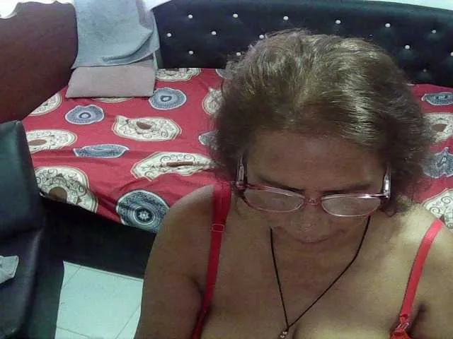 Live sex webcam photo for charrysexy #277429991