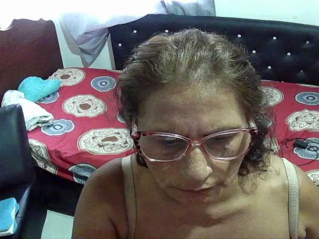 Live sex webcam photo for charrysexy #277463324