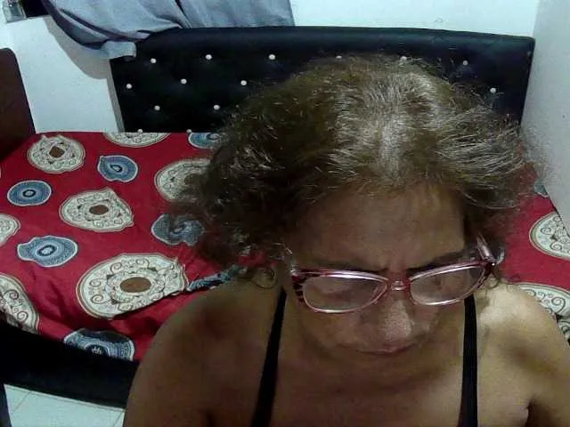 Live sex webcam photo for charrysexy #277492384