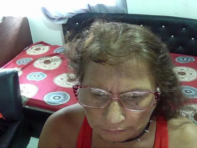 Live sex webcam photo for charrysexy #277510125