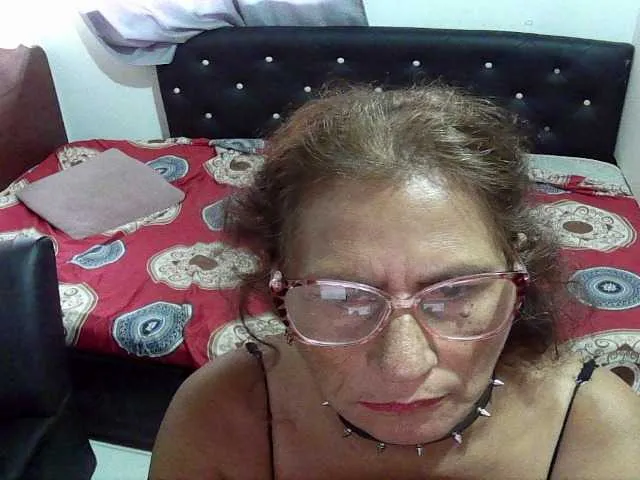 Live sex webcam photo for charrysexy #277515418