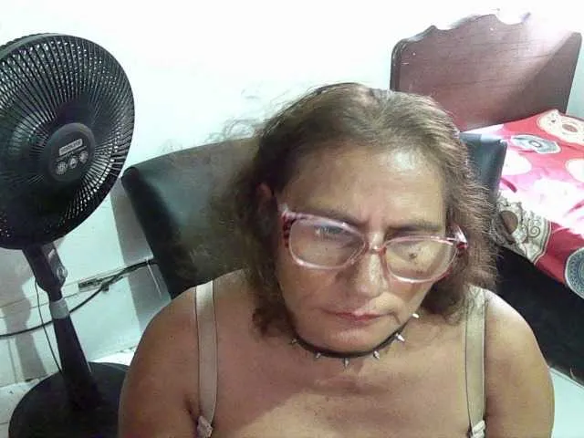 Live sex webcam photo for charrysexy #277583779