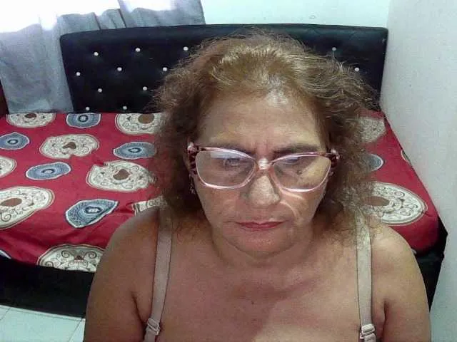 Live sex webcam photo for charrysexy #277652052