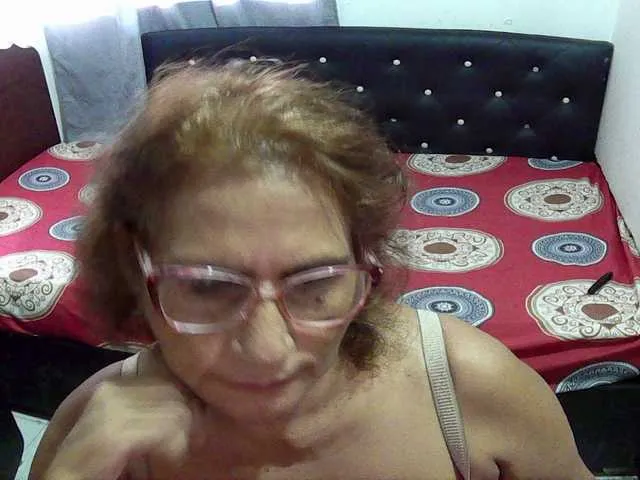 Live sex webcam photo for charrysexy #277659057