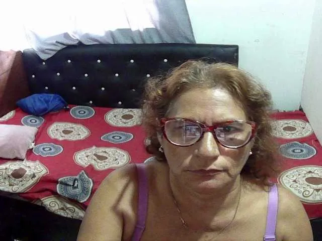 Live sex webcam photo for charrysexy #277882110