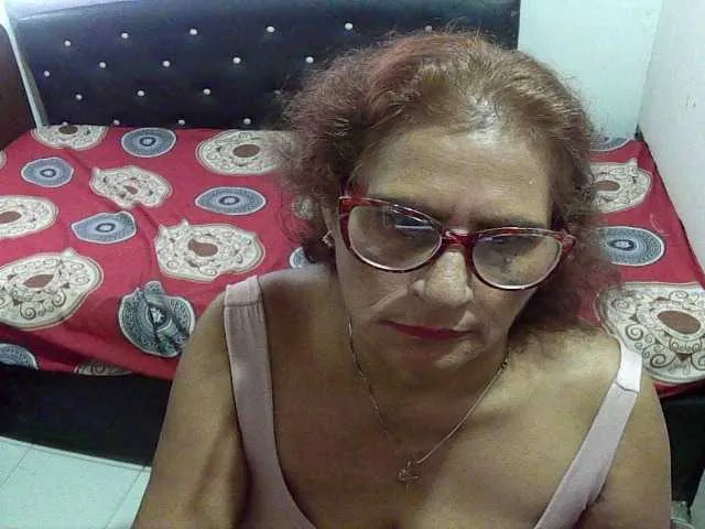 Live sex webcam photo for charrysexy #277902317