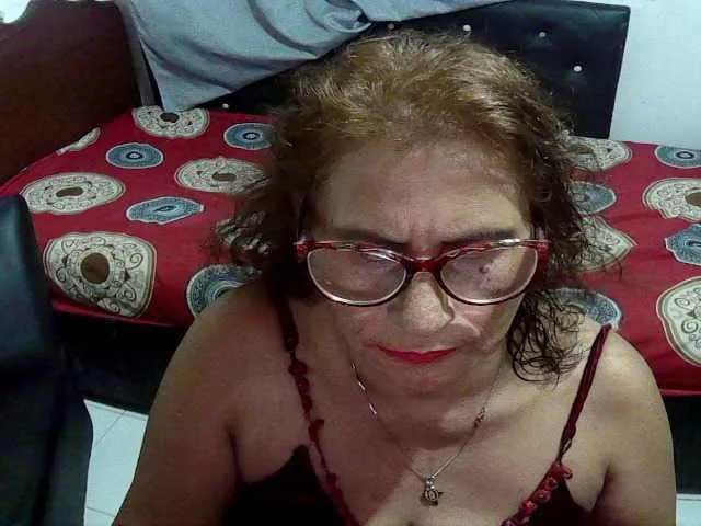 Live sex webcam photo for charrysexy #277922911