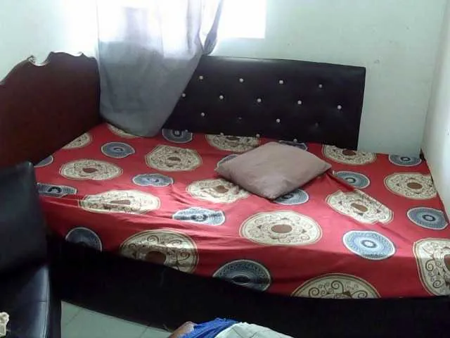 Live sex webcam photo for charrysexy #278141671