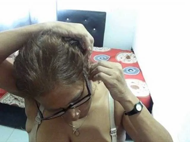 Live sex webcam photo for charrysexy #278148002