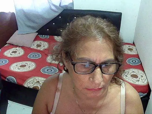 Live sex webcam photo for charrysexy #285644891