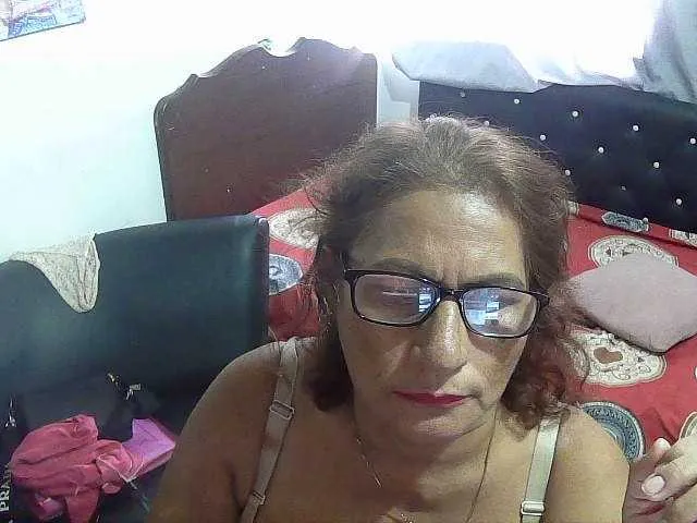 Live sex webcam photo for charrysexy #288335738