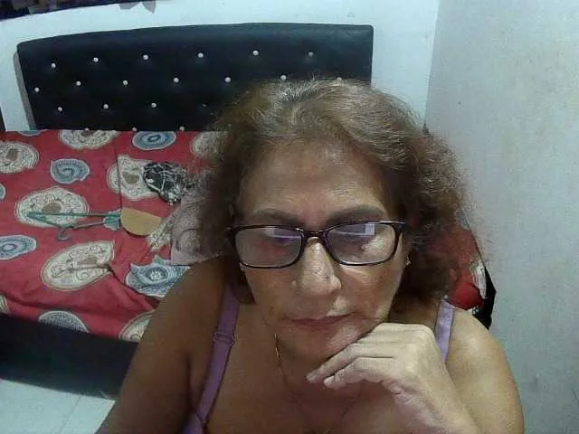 Live sex webcam photo for charrysexy #289355702