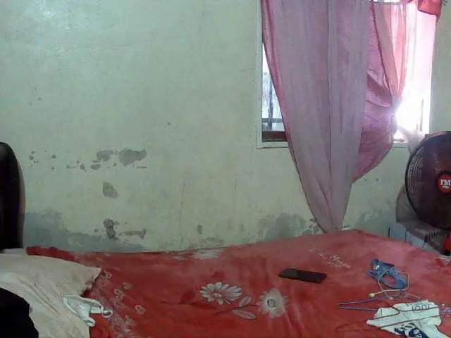 Live sex webcam photo for charrysexy #291785246