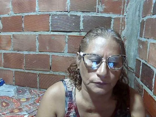 Live sex webcam photo for charrysexy #291934620