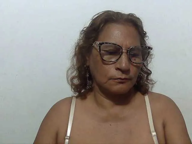 Live sex webcam photo for charrysexy #292234958