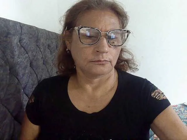 Live sex webcam photo for charrysexy #292247310