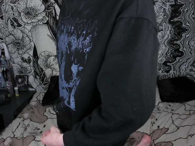 Live sex webcam photo for chastity-witch #278135563