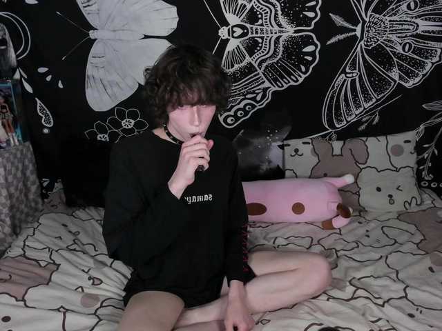 Live sex webcam photo for chastity-witch #281407576