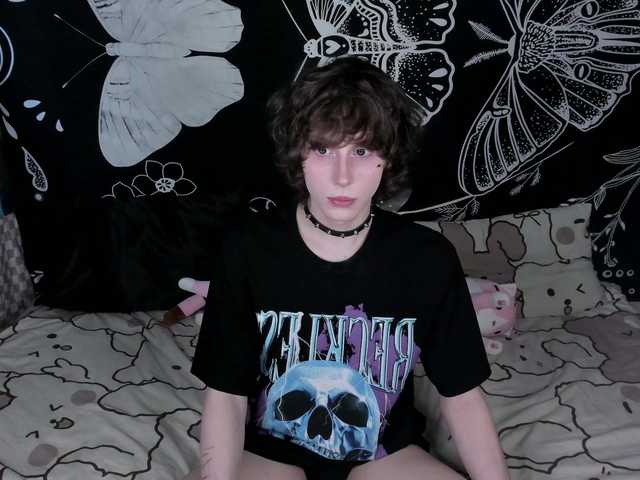 Live sex webcam photo for chastity-witch #284347770